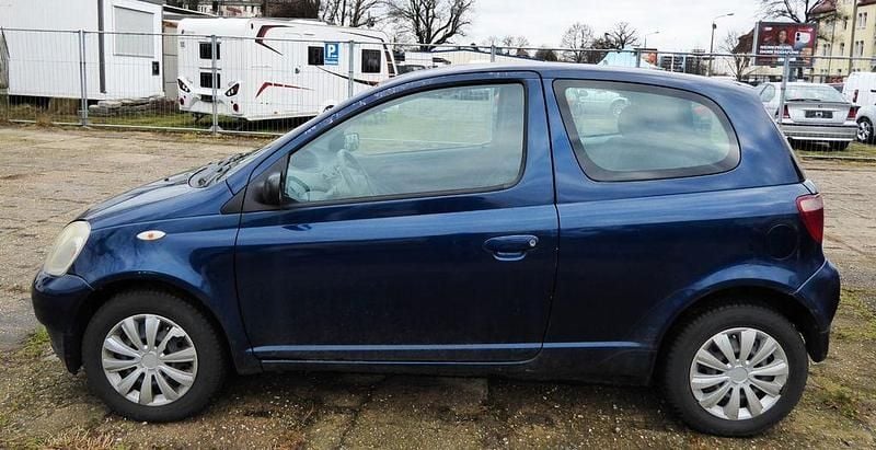 Gebraucht Toyota Yaris 68 PS (50 kW) 2003 Blau Kleinwagen