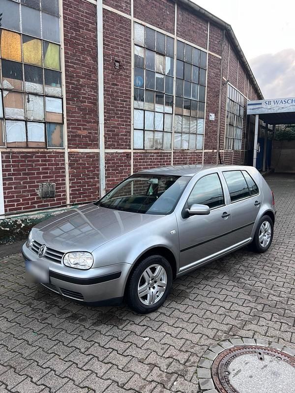 Gebraucht VW Golf IV 101 PS (74 kW) 2002 Kleinwagen