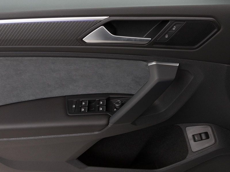 Gebraucht VW Tiguan R 320 PS (235 kW) 2024 Weiß SUV