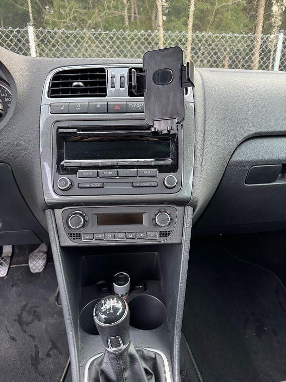 Gebraucht VW Polo Comfortline 90 PS (66 kW) 2012 Weiß Kleinwagen