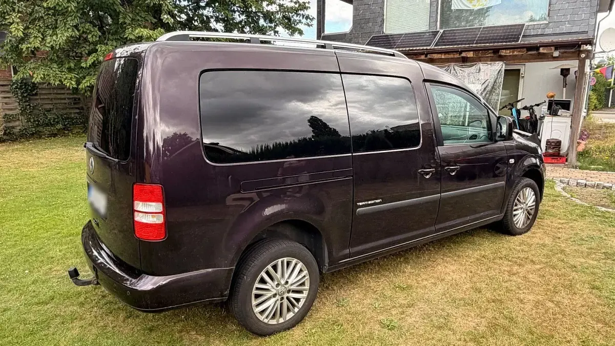 Gebraucht VW Caddy Maxi Edition 140 PS (102 kW) 2015 Schwarz Van / Kleinbus