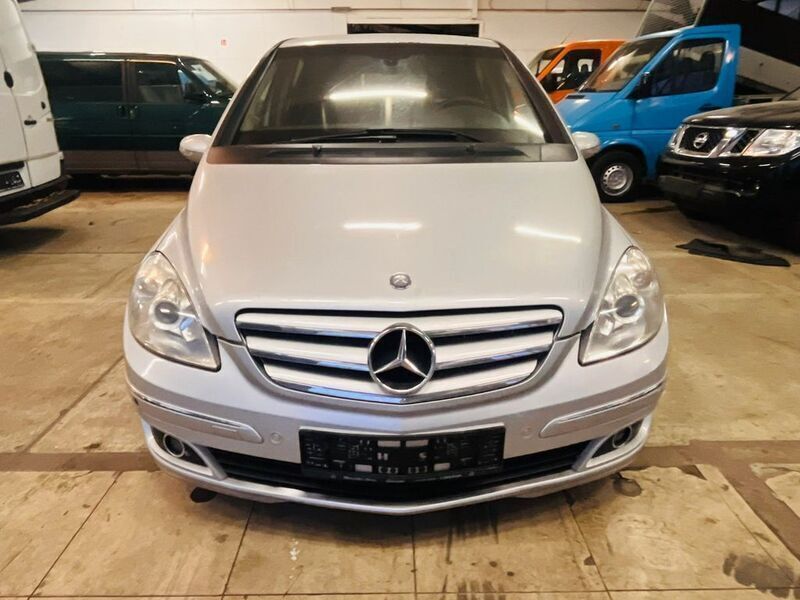 Gebraucht Mercedes B200 140 PS (102 kW) 2006 Silber Van / Kleinbus