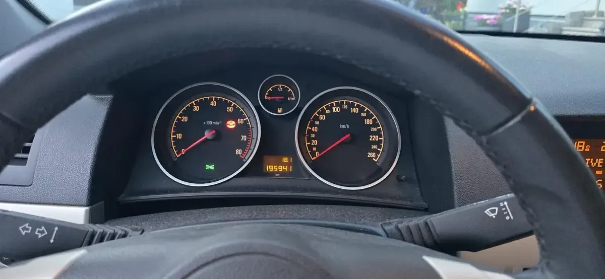 Gebraucht Opel Astra 90 PS (66 kW) 2007 Grau Kleinwagen