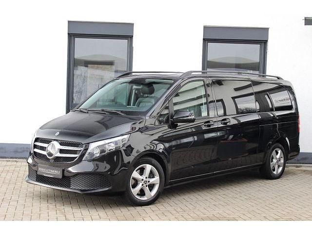 Gebraucht 2020 Mercedes V220 Avantgarde Van / Kleinbus | 41.900 € (Guter Preis) - Bild 1/4
