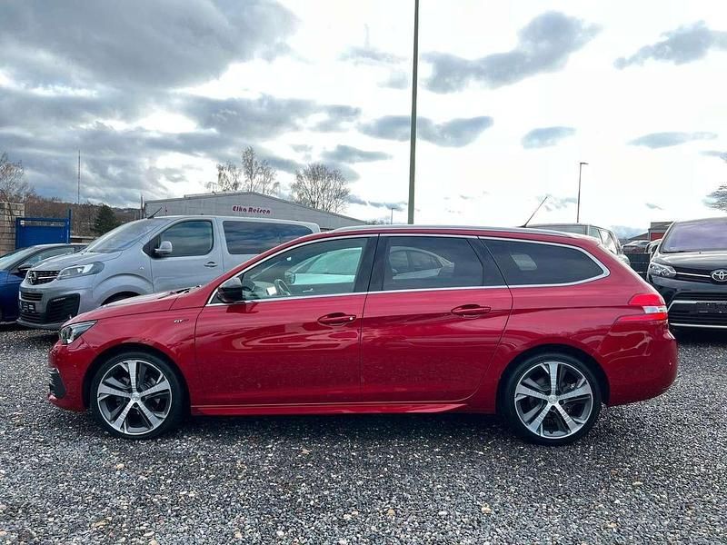 Gebraucht Peugeot 308 GT 131 PS (96 kW) 2020 Rot Kombi