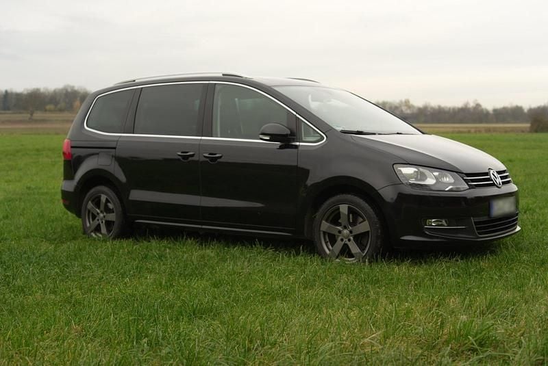 Second-hand VW Sharan 177 CP (130 kW) 2014 Monovolum