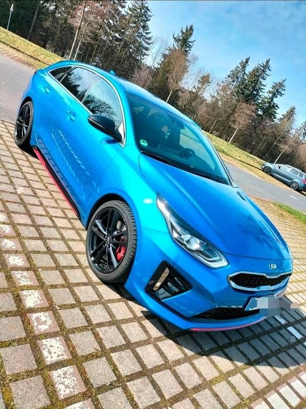 Blau Gebraucht 2020 Kia ProCeed GT Kombi | 21.700 € (Guter Preis) - Bild 1/4