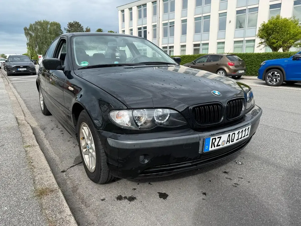 Gebraucht BMW 316 116 PS (85 kW) 2005 Schwarz Limousine