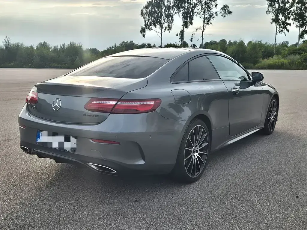 Gebraucht Mercedes E400 AMG line 333 PS (244 kW) 2017 Grau Coupé