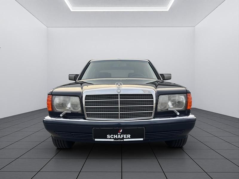 Gebraucht Mercedes 560 279 PS (205 kW) 1990 Blau Limousine