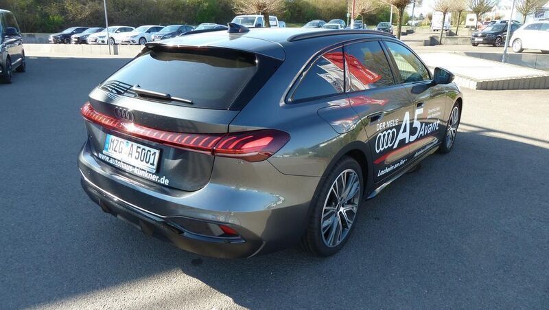 Gebraucht Audi A5 S-Line 204 PS (150 kW) 2025 Daytonagrau perleffekt Coupé