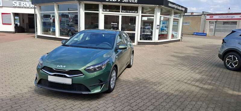 Gebraucht Kia Ceed 101 PS (74 kW) 2024 Grün Kleinwagen