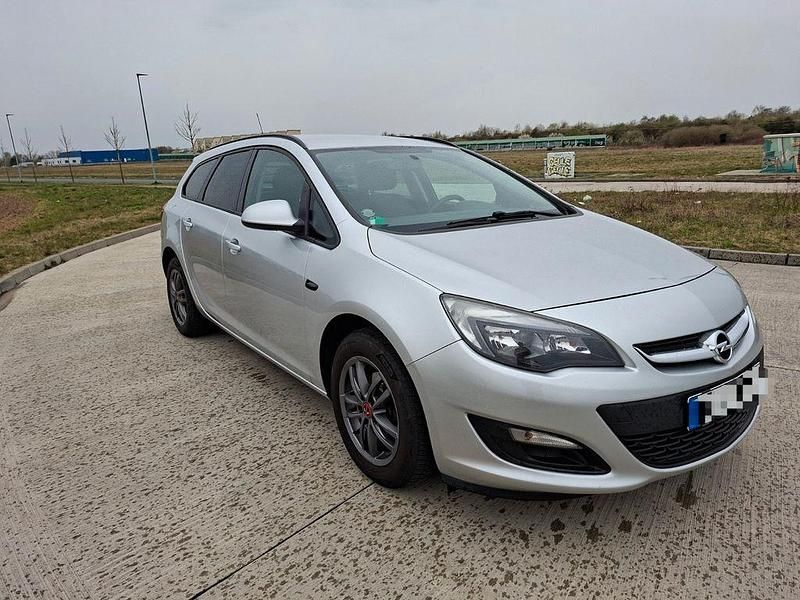 Second-hand Opel Astra Selection 120 CP (88 kW) 2012 Argintiu Break
