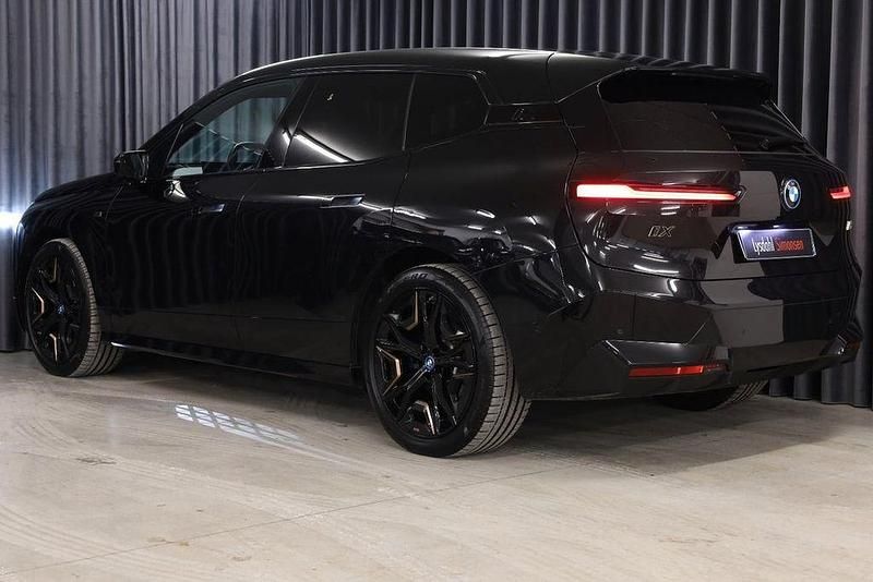 Gebraucht BMW iX Performance 455 kW (619 PS) 2024 Schwarz SUV