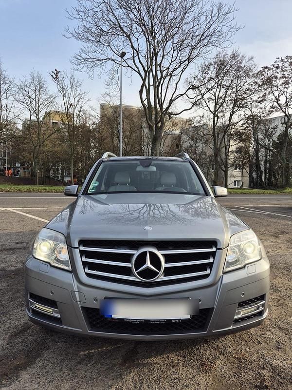 Gebraucht Mercedes GLK300 231 PS (169 kW) 2011 Grau SUV