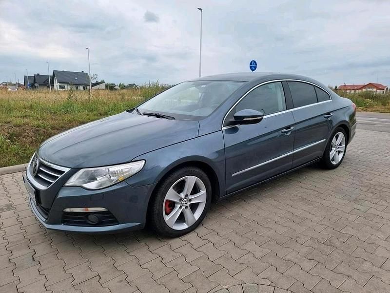 Gebraucht VW Passat 140 PS (102 kW) 2010 Grau Limousine