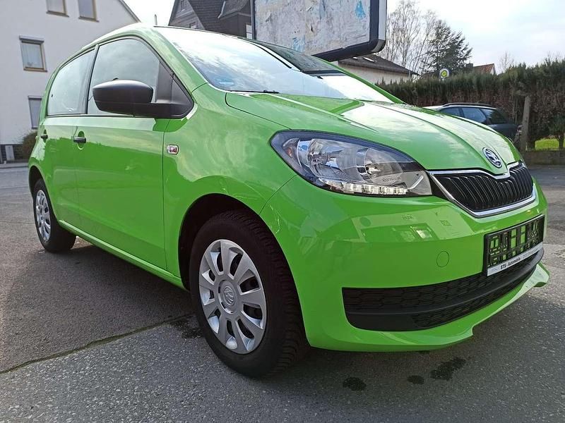 Gebraucht Skoda Citigo Active 60 PS (44 kW) 2018 Kiwi gr}n Kleinwagen