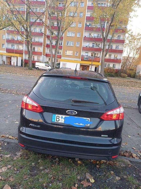 Gebraucht Ford Focus Trend 125 PS (91 kW) 2013 Kombi