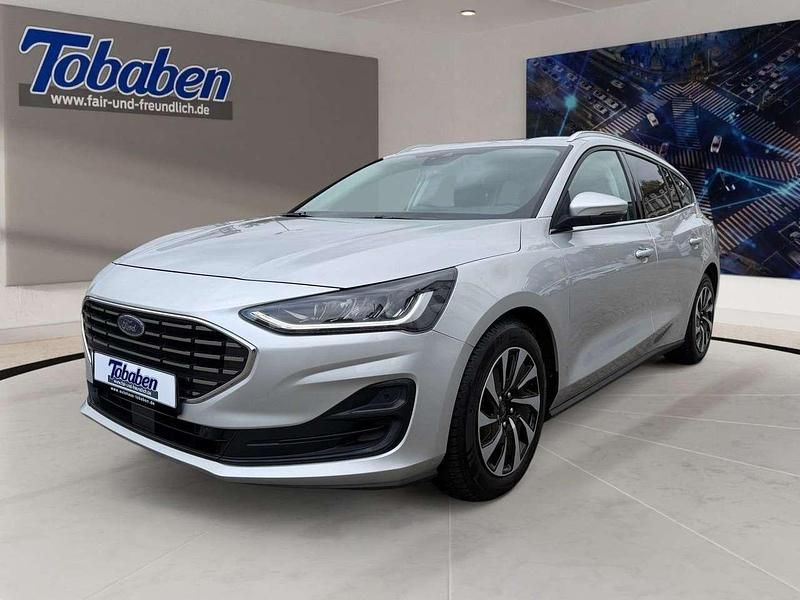 Silber Gebraucht 2022 Ford Focus Titanium Kombi | 14.590 € (Etwas zu teuer) - Bild 1/4
