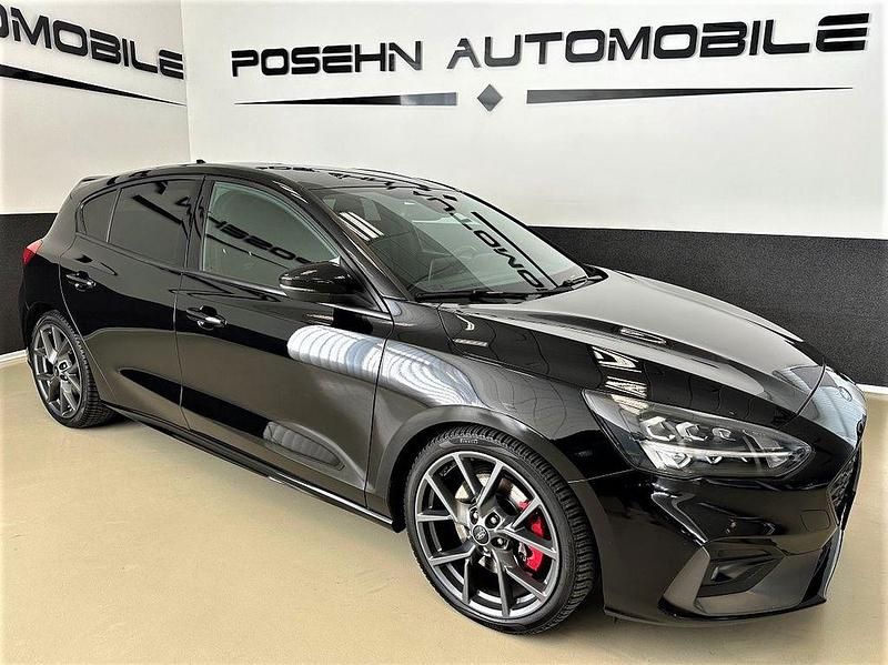 Schwarz Gebraucht 2021 Ford Focus Performance Edition Limousine | 20.700 € (Fairer Preis) - Bild 1/4