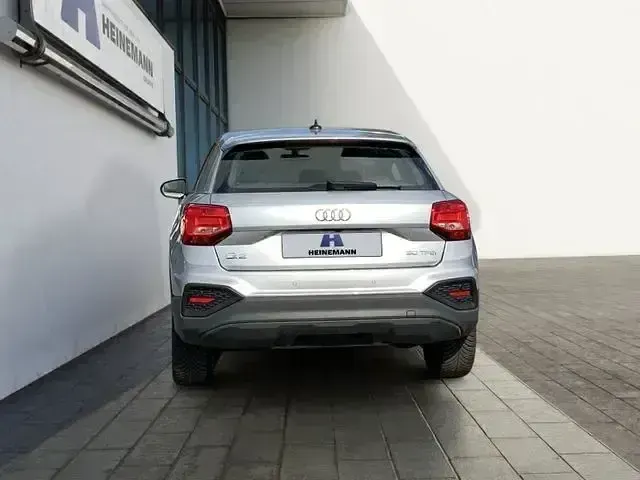 Używany Audi Q2 Advanced 110 KM (80 kW) 2023 Srebrny SUV