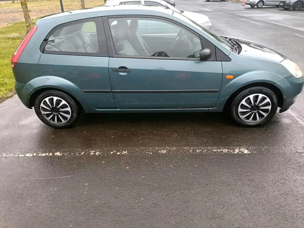 Brugt Ford Fiesta 60 HK (44 kW) 2003 Grøn Hatchback