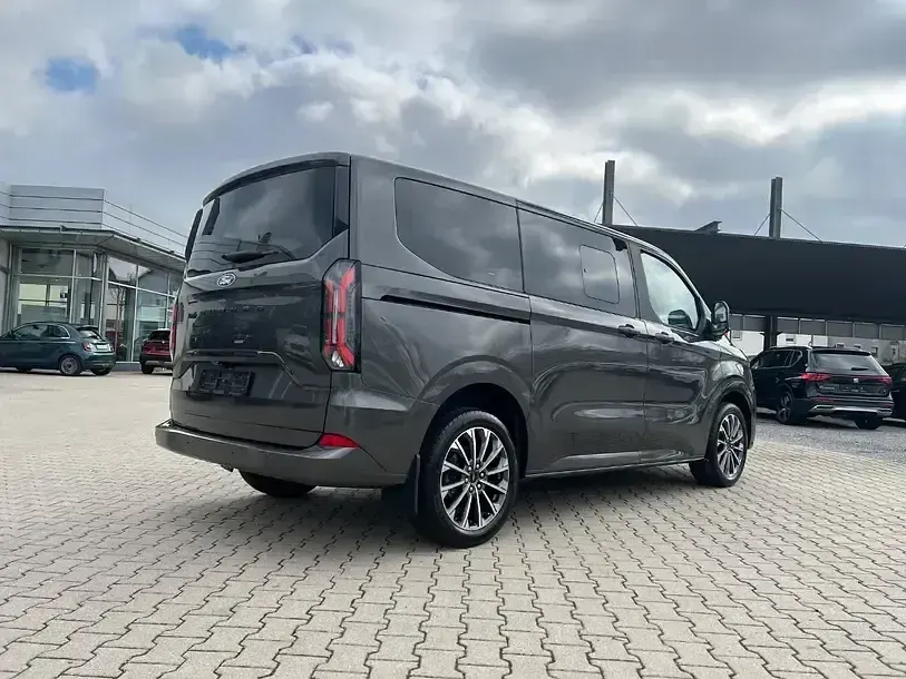 Gebraucht Ford Tourneo Custom Titanium X 2024 Grau Van