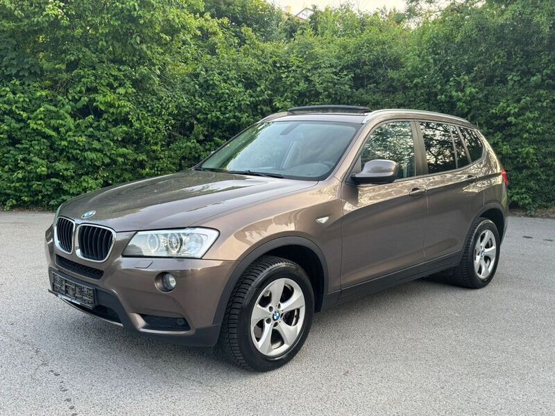 Braun Gebraucht 2012 BMW X3 Sport Line SUV | 10.990 € (Guter Preis) - Bild 1/4