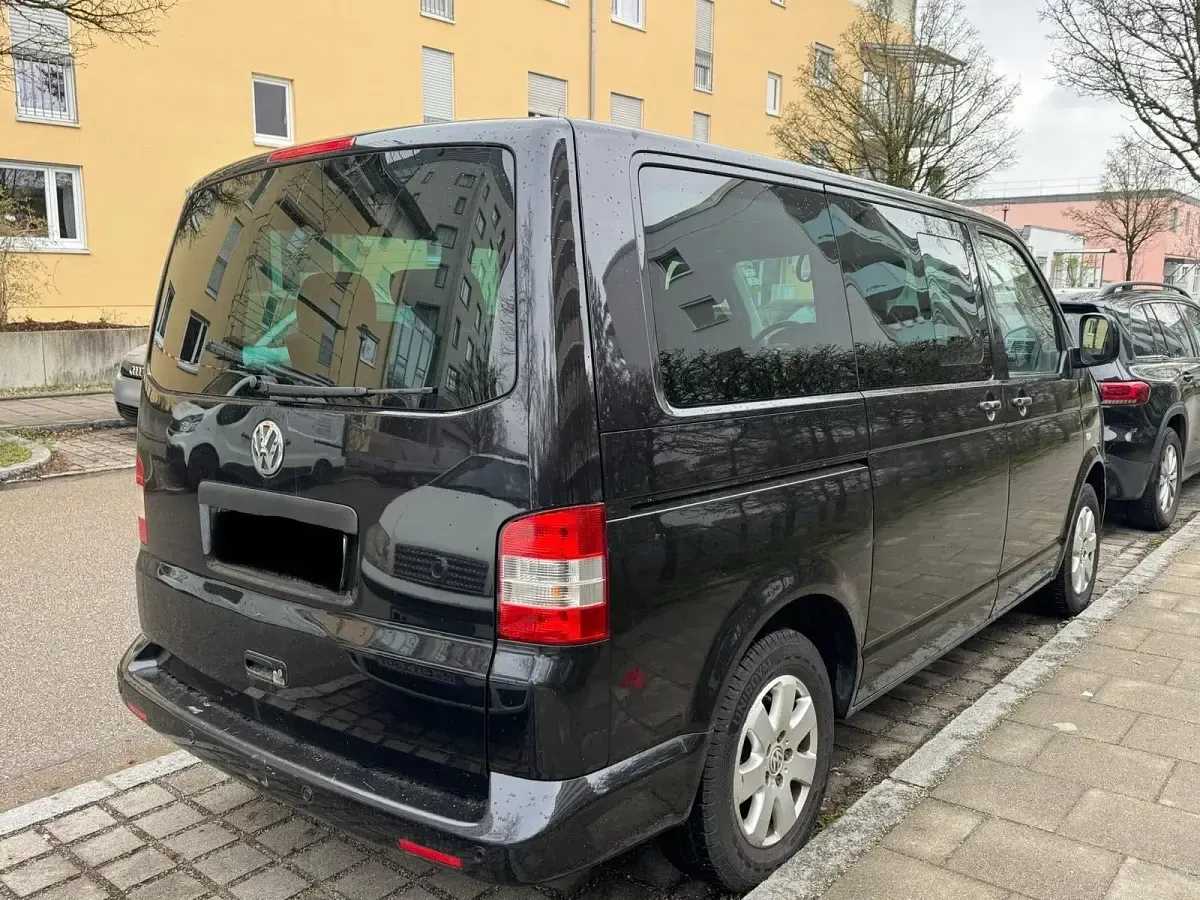 Używany VW T5 131 KM (96 kW) 2008 Czarny Van