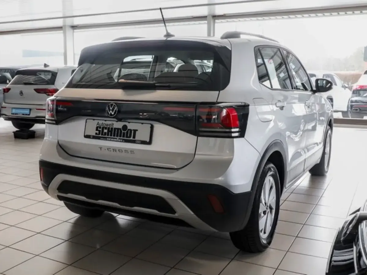 Używany VW T-Cross R 95 KM (69 kW) 2024 Srebrny SUV