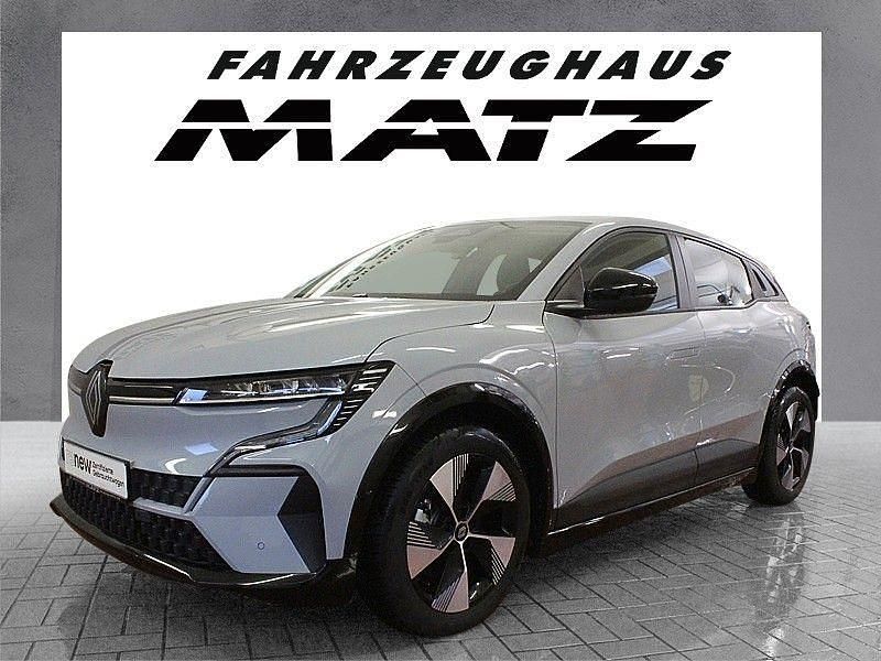 Grau Gebraucht 2023 Renault Megane E-Tech Equilibre Limousine | 20.975 € - Bild 1/4