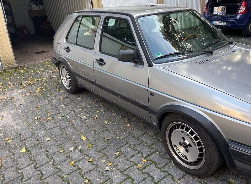 Gebraucht VW Golf II 69 PS (50 kW) 1990 Silber Kleinwagen