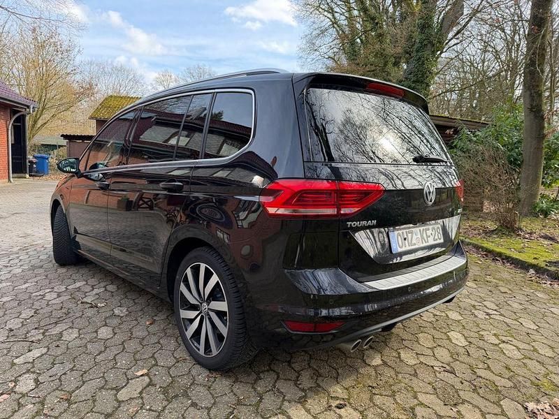 Gebraucht VW Touran Highline 190 PS (139 kW) 2016 Schwarz Van / Kleinbus