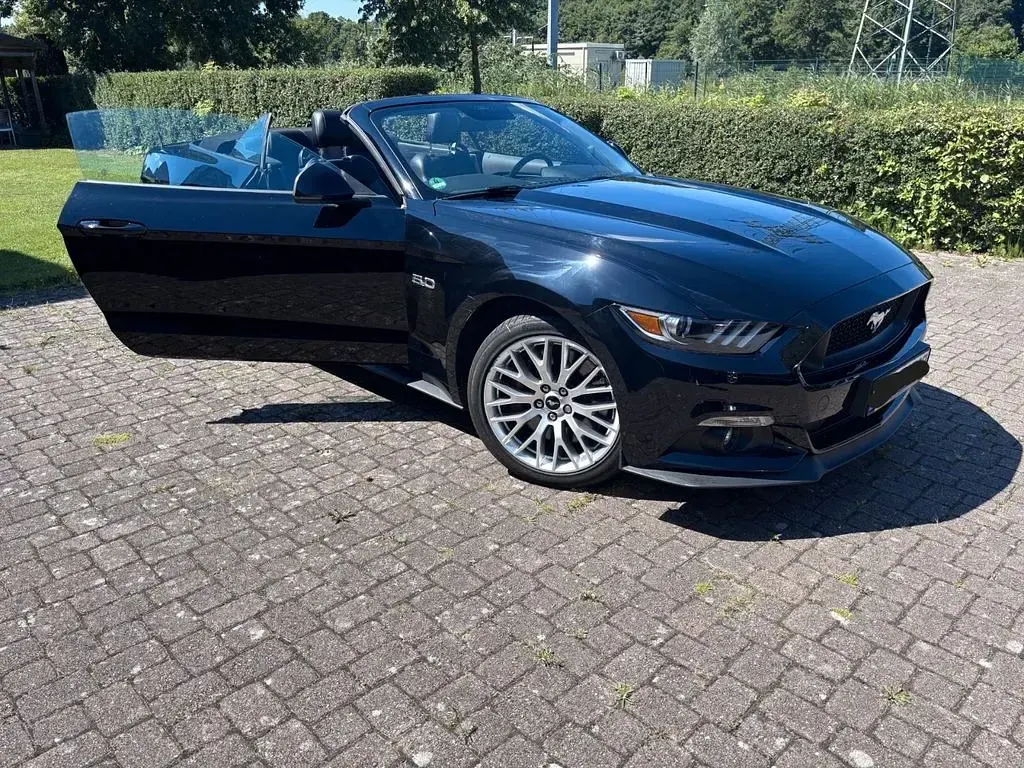 Gebraucht Ford Mustang GT 421 PS (309 kW) 2017 Schwarz Cabrio