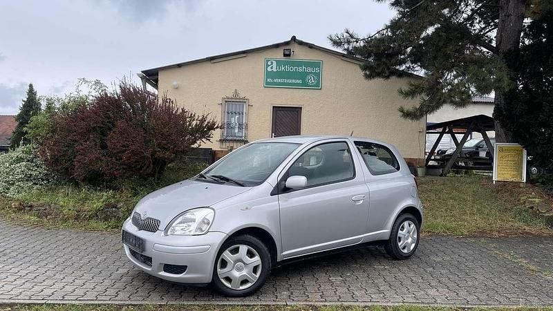 Silber Gebraucht 2005 Toyota Yaris Sol Kleinwagen | 3.500 € (Fairer Preis) - Bild 1/4