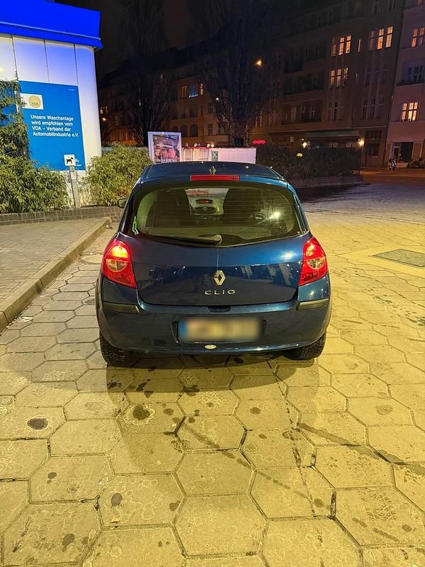 Gebraucht Renault Clio II 80 PS (58 kW) 2009 Blau Kleinwagen