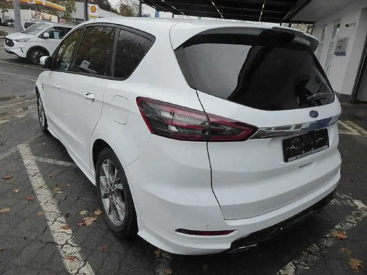 Używany Ford S-MAX ST-Line 190 KM (139 kW) 2018 Biały Minivan