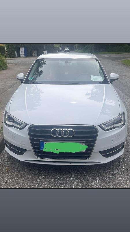Weiß Gebraucht 2012 Audi A3 Kombi | 7.800 € (Fairer Preis) - Bild 1/4