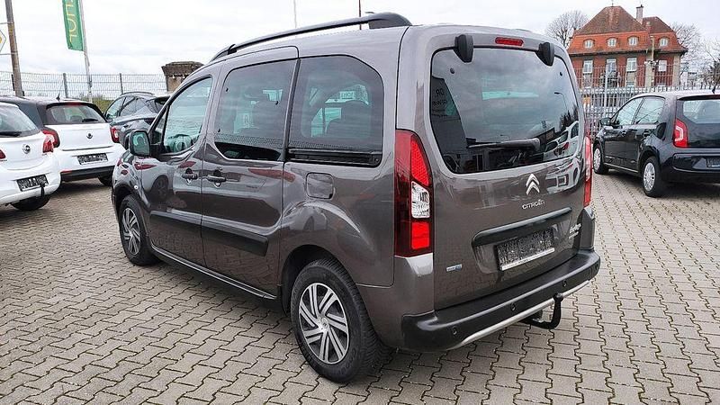 Gebraucht Citroën Berlingo XTR 120 PS (88 kW) 2016 Braun Van / Kleinbus