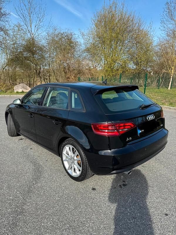 Gebraucht Audi A3 Design 110 PS (80 kW) 2016 Schwarz Kleinwagen