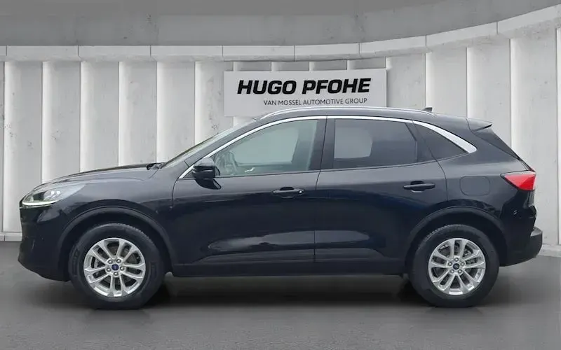 Gebraucht Ford Kuga Titanium 150 PS (110 kW) 2021 Schwarz SUV