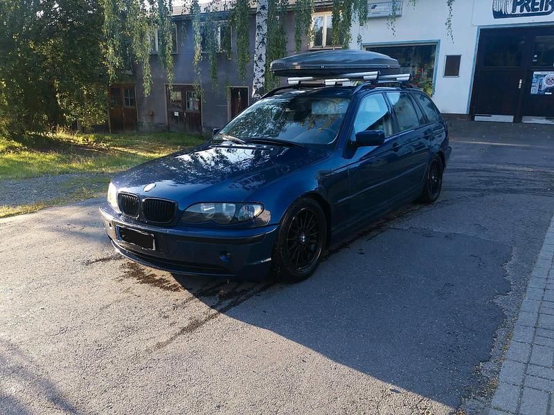 Blau Gebraucht 2004 BMW 320 Kombi | 700 € (Superpreis) - Bild 1/4