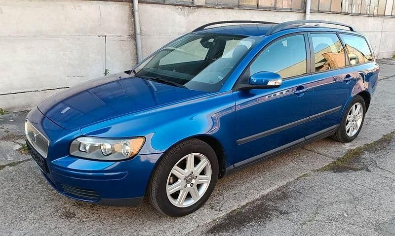 Blau Gebraucht 2006 Volvo V50 Kombi | 2.990 € (Etwas zu teuer) - Bild 1/4