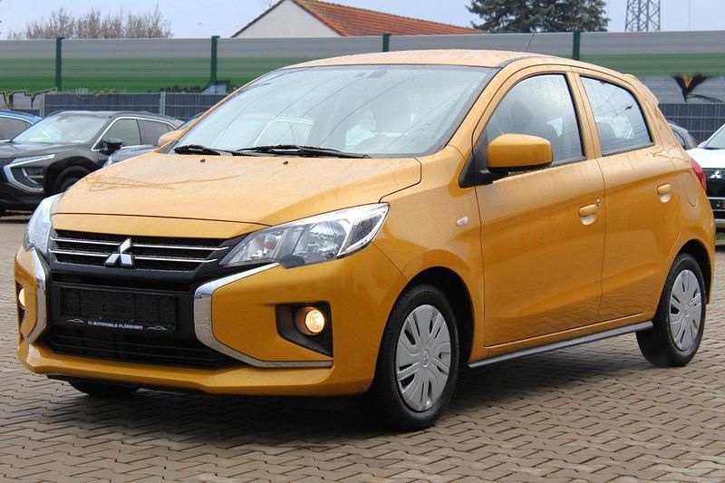 Gold Gebraucht 2023 Mitsubishi Space Star Select Kleinwagen | 10.990 € (Guter Preis) - Bild 1/4