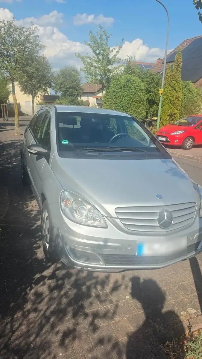Gebraucht Mercedes B170 95 PS (69 kW) 2007 Silber Van / Kleinbus