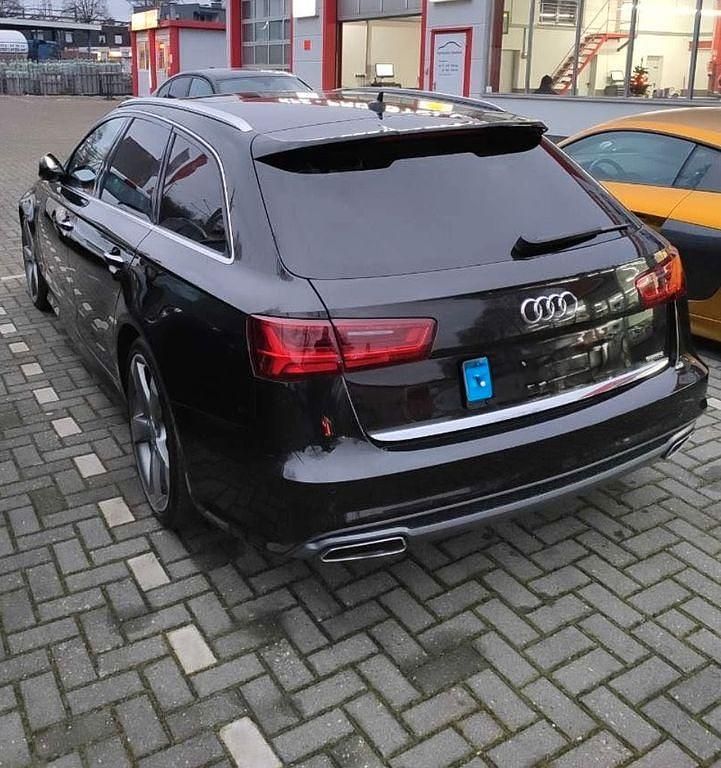 Gebraucht Audi A6 Ambiente 272 PS (200 kW) 2015 Schwarz Kombi