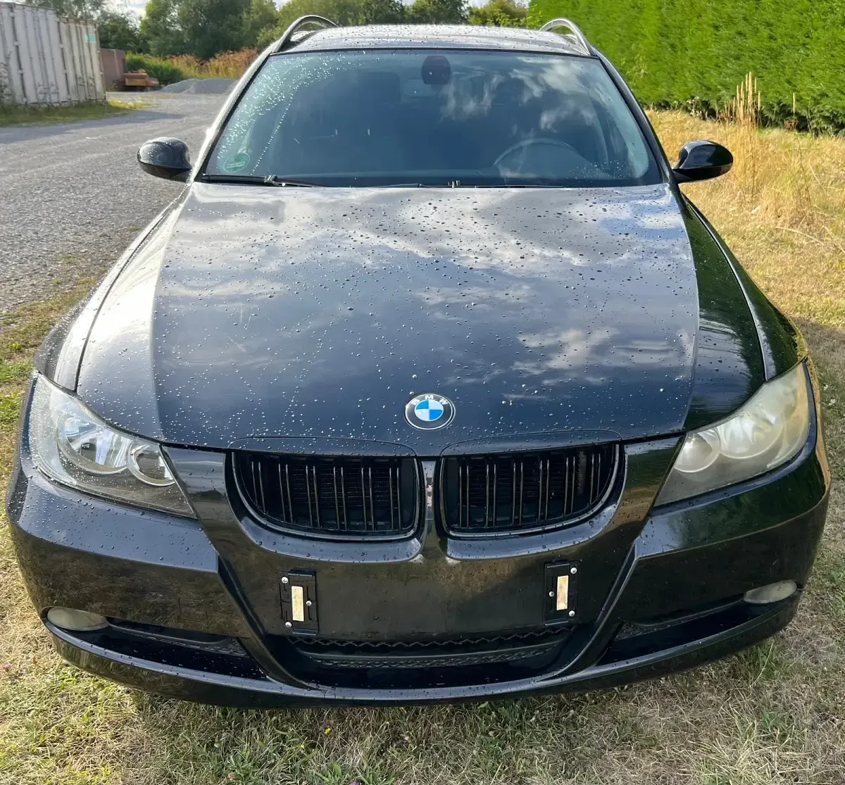 Gebraucht BMW 318 129 PS (94 kW) 2007 Schwarz Kombi