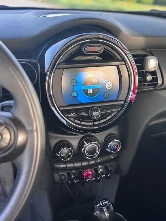 Usata Mini ONE 102 CV (75 kW) 2019 Grigio Utilitaria