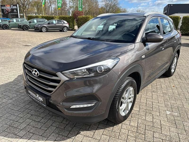 Gebraucht Hyundai Tucson Style 132 PS (97 kW) 2017 Moon rock SUV