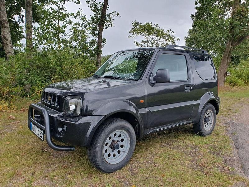 Schwarz Gebraucht 2004 Suzuki Jimny SUV | 2.999 € - Bild 1/4